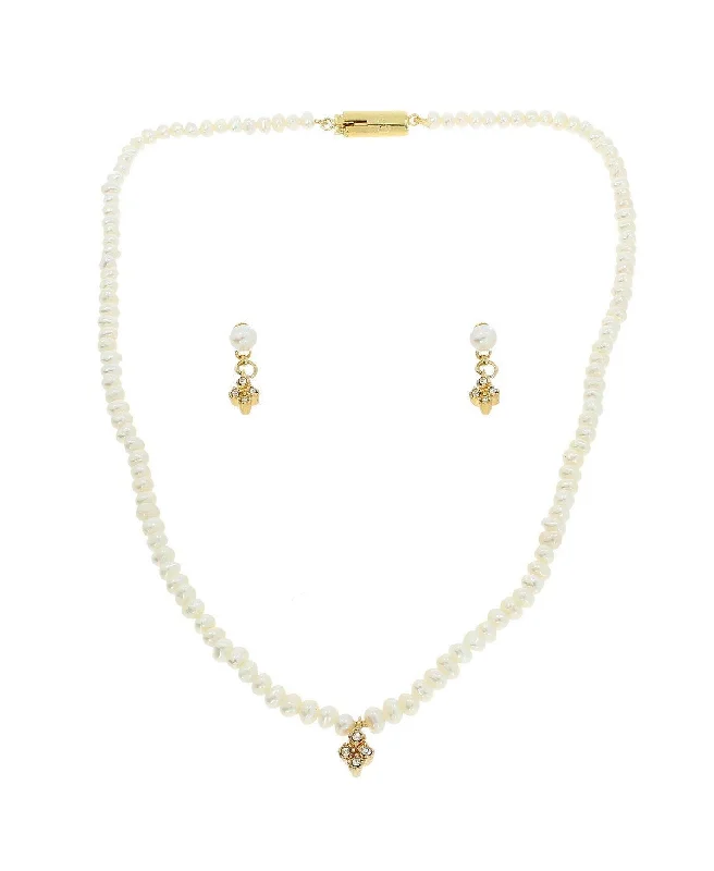 Alloy metal necklaces-Pretty Pearl Necklace Set