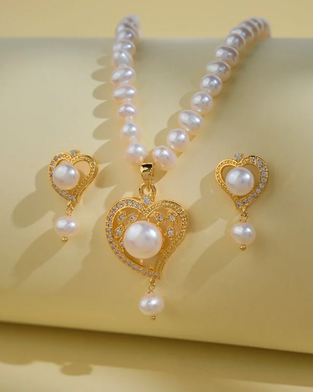 Fox charm necklaces-Heart Pearl Necklace Sets