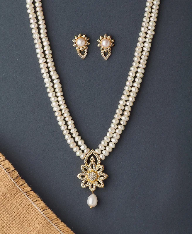 Bold gem necklaces-Floral Real Pearl Necklace Set