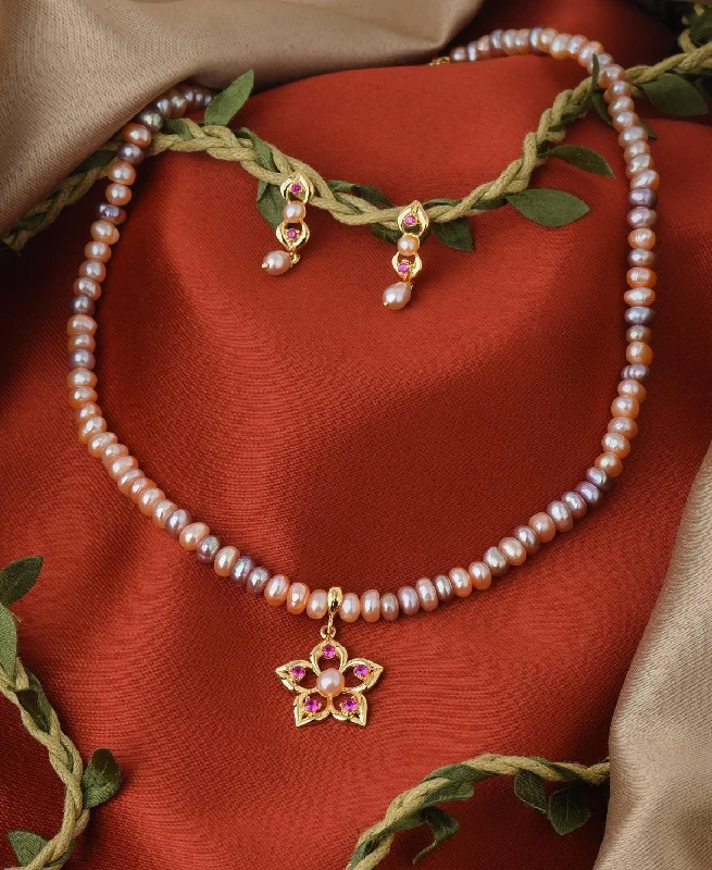 Cosmic charm necklaces-Floral Real Pearl Necklace Set