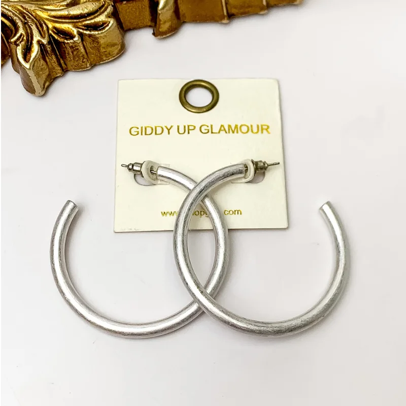 Tide shape earrings-Classic Rod Hoop Earrings in Silver Tone