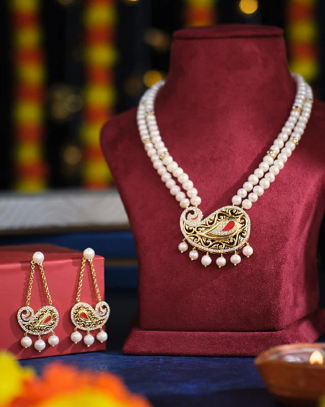 Tribal coin necklaces-Fallen Swarnadhara Pearl Necklace Set