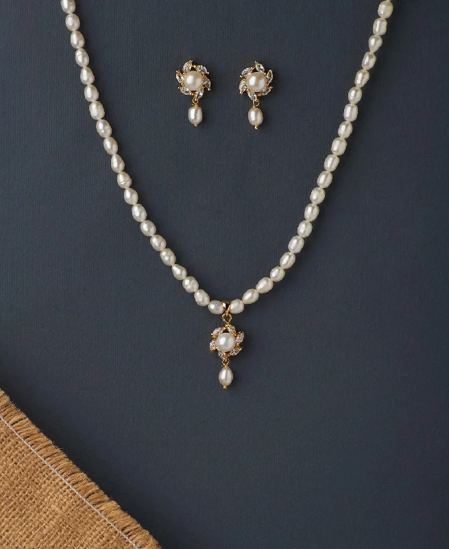 Pure shine necklaces-Floral Real Pearl Necklace Set