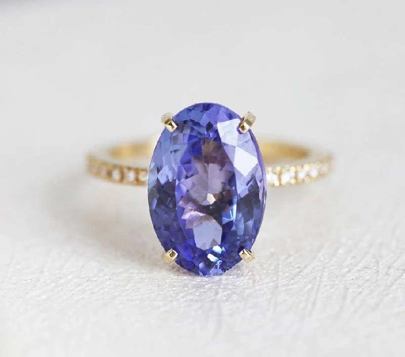 Silk edge engagement rings-Birdie Oval Tanzanite Ring