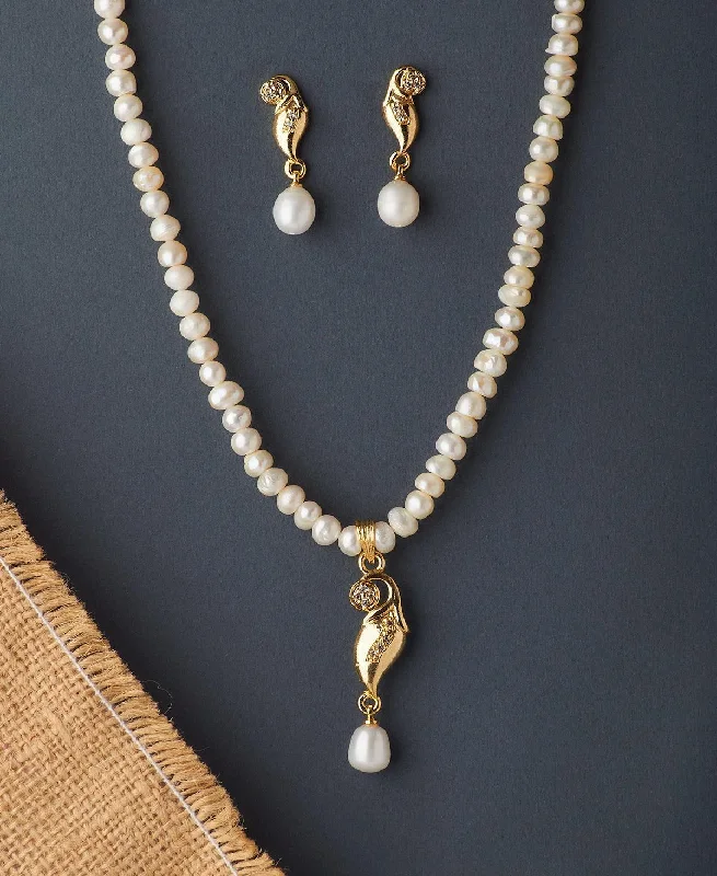 Coiled cord necklaces-Pretty Real Pearl Necklace Set