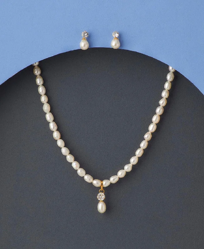 Reef knot necklaces-Pretty Pearl Necklace Set