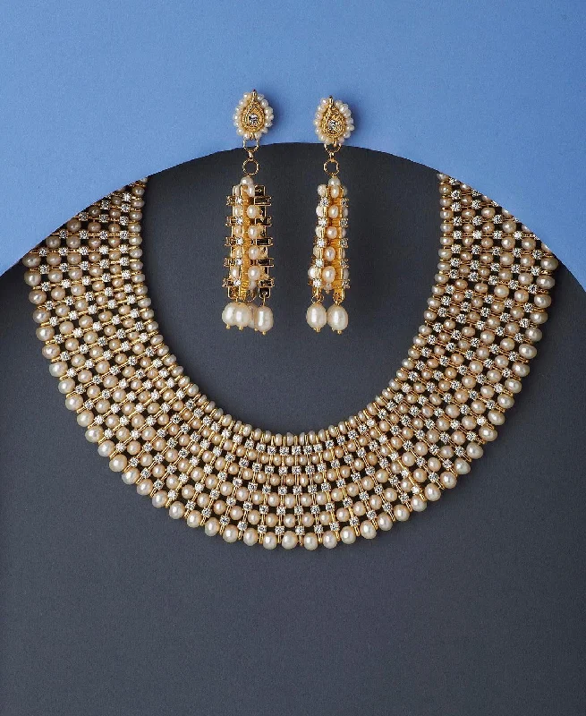 Heavy collar necklaces-Gorgeous and Trendy Jodha Akbar Necklace Set