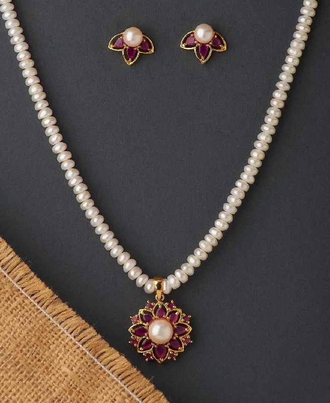 Heavy collar necklaces-Floral Real Pearl Necklace Set