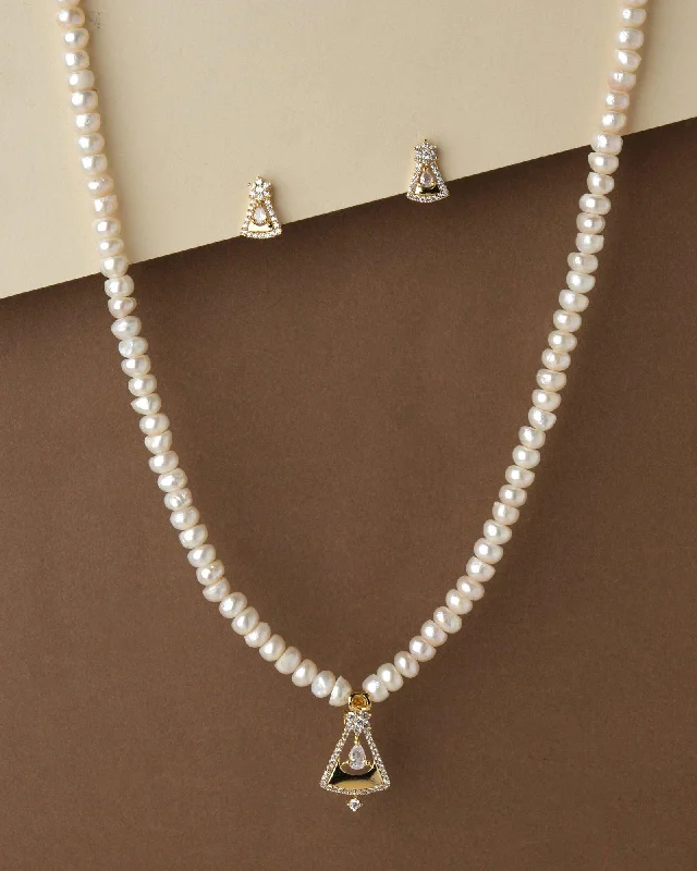 Cosmic charm necklaces-Pretty Pearl Necklace Set