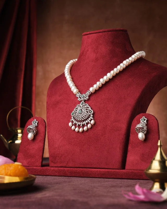 Stellar star necklaces-Meghraa CZ Pendant Pearl Necklace Set