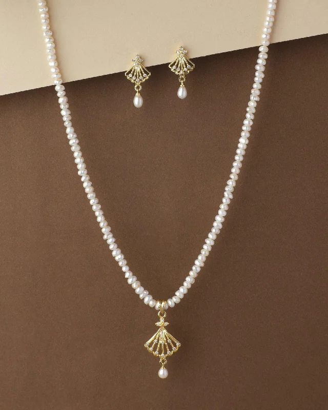 Clean-line necklaces-Pretty Real Pearl Necklace Set