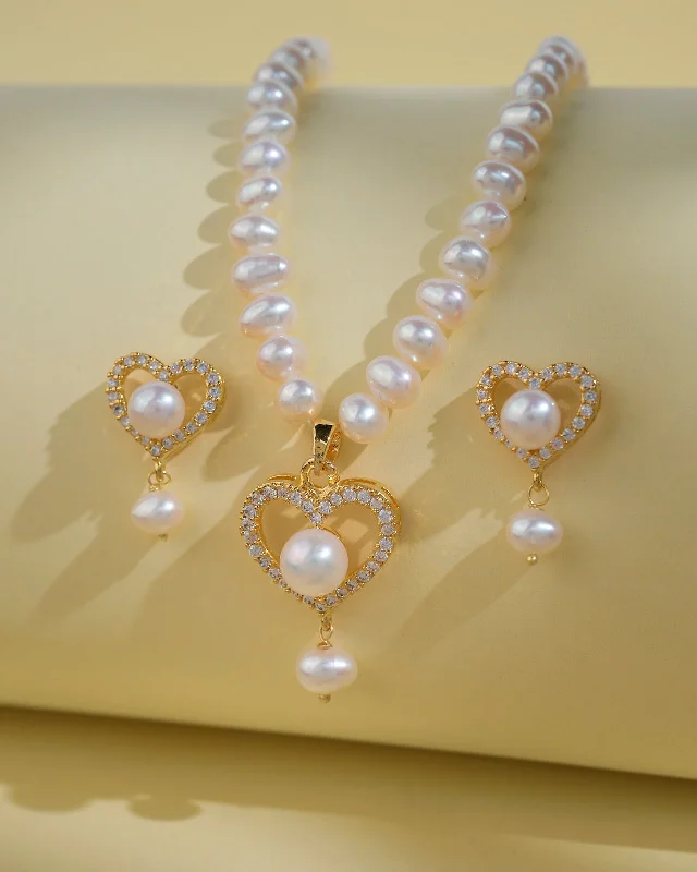 Tiered link necklaces-Heart Pearl Necklace Sets