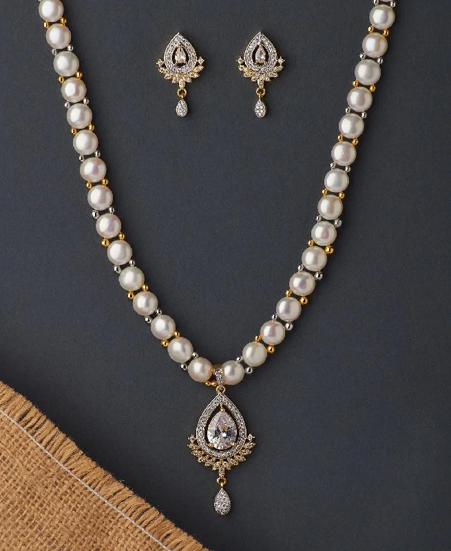 Fine pendant necklaces-Floral Pearl Necklace Set