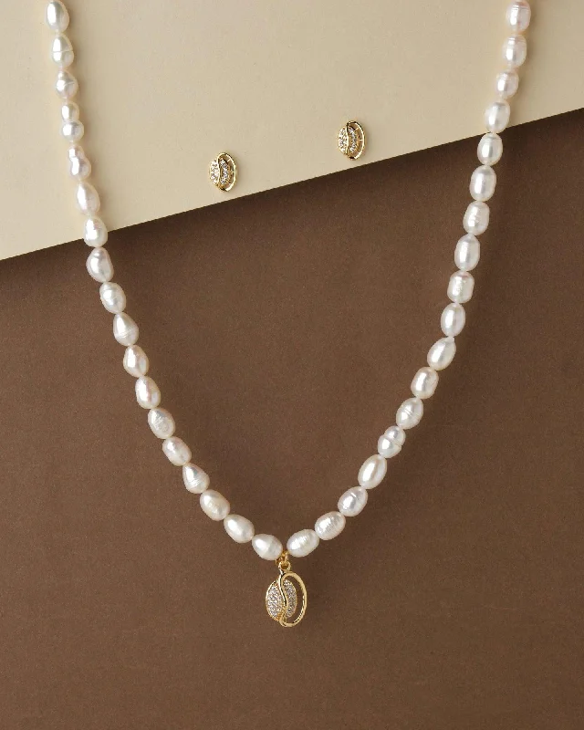 Oval gem necklaces-Pretty Pearl Necklace Set