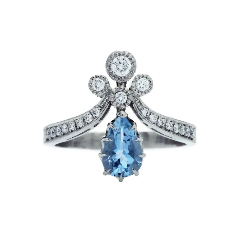 Subtle accent rings-Aquamarine Tiara