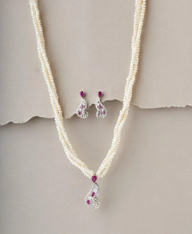 Hawk feather necklaces-Gorgeous White Pearl Necklace Set